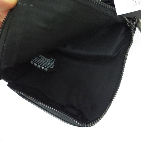 Kendall + Kylie Crossbody Boxing Glove Purse Bag - Picture 6 of 7